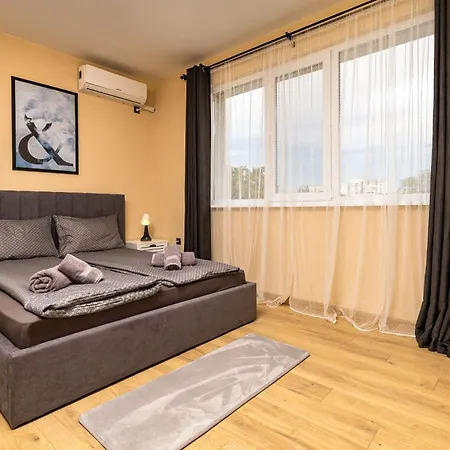 -City Haven Retreat- Elegant 2Bd On Bulgaria Blv Plovdiv Exterior photo